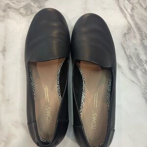 TOMS Women's Classic Black Loafers